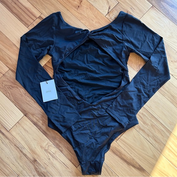 ⭐️Vaca Soon Sale⭐️ NWT Onia Swimsuit - Picture 2 of 6